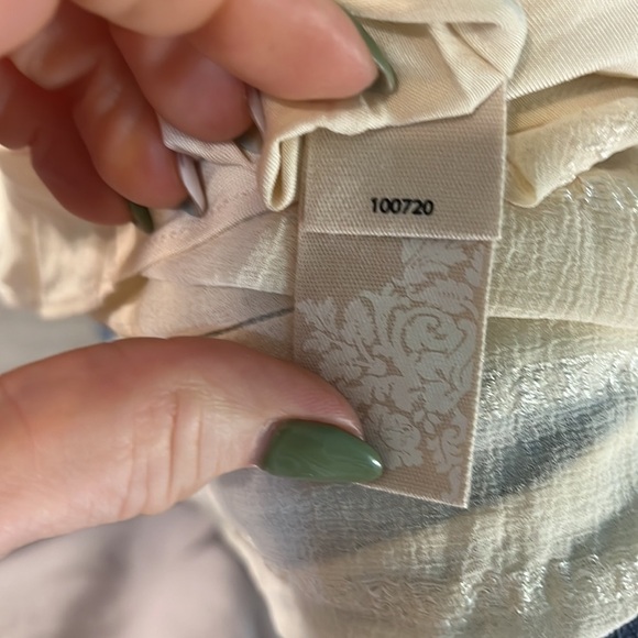 Soft Surroundings Neapolitan Top Tunic NWT Chiffon Layered Cowl Size Medium - Picture 11 of 12